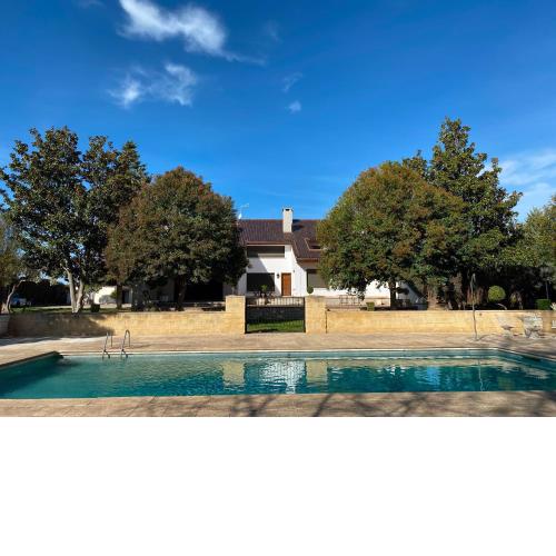VILLA BLANCA