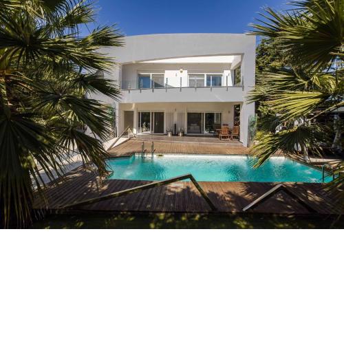 Villa BOND with private swimming Pool and SPA
