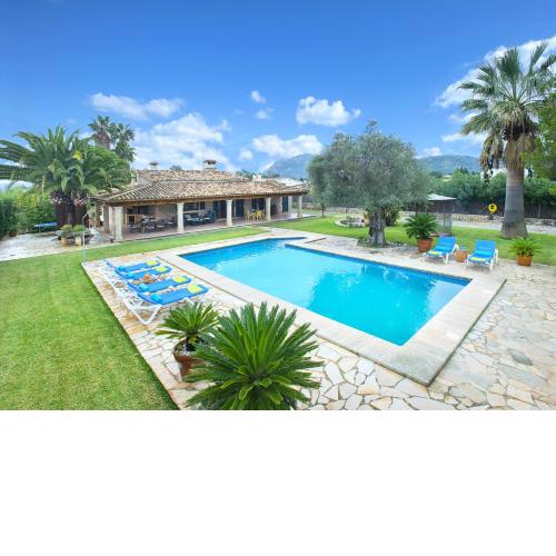 Villa Can Pou Luxury Holidays in Royal Gardens