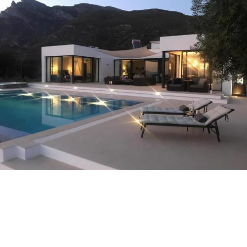Villa Casa BLANCA modern luxury