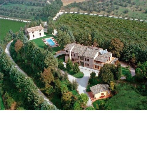 Villa Casolare Perugia, close to Gubbio and Assisi, with panoramic pool