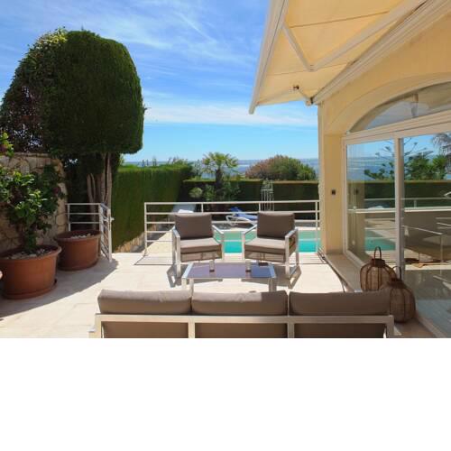 Villa Catalina Stunning 4bedroom villa with air conditioning sea views & private swimming pool ideal for families