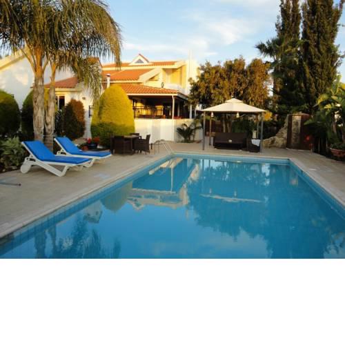 Villa Chris