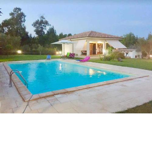 Villa con piscina a 2km dal mare di Alghero con AC e WiFi per 6
