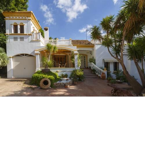 Villa con piscina en Níjar