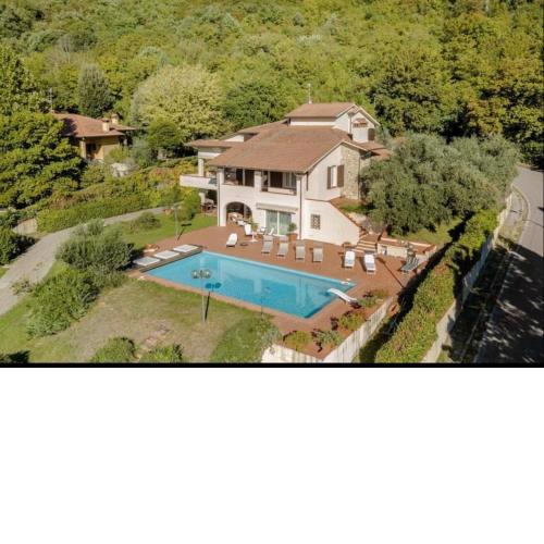 Villa con Piscina privata - Vista panoramica - 7 ROOMS - 15 GUESS