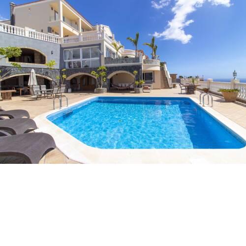 Villa con piscina privata, vista mare