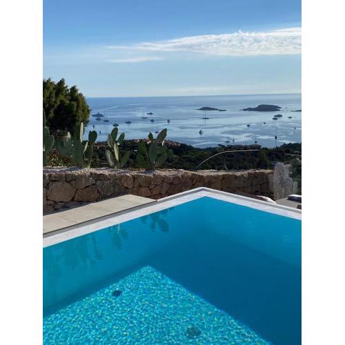 Villa con vista da sogno e piscina privata