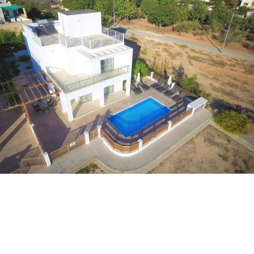 Villa Coral Bay 9