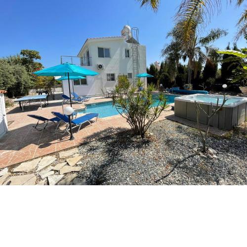 Villa Coralia Gardens 1km From Coral Bay Beach