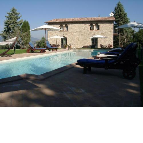 Villa Cottage Umbertide, close to Gubbio and Assisi, with panoramic pool