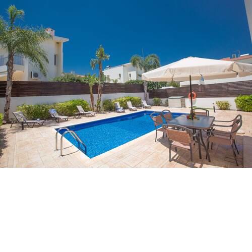 Villa Dafnis Chrysos - Modern 3 Bedroom Protaras Villa with Pool - Close to Fig Tree Bay Beach