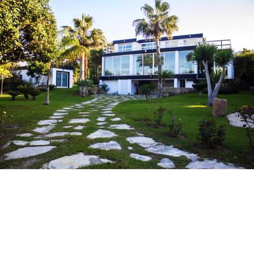 Villa Deluxe