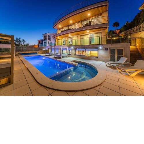 Villa Deluxe