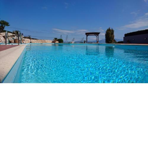 Villa Dennis Euphoria Retreat
