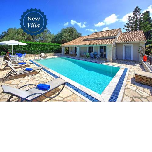 Villa Dimitris - just 600 meters away from the beach!!!