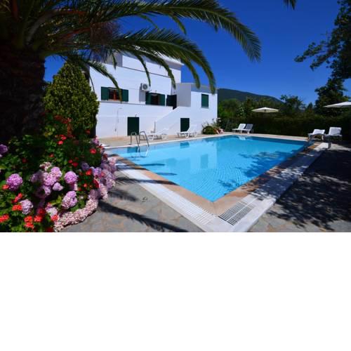 Villa Dina