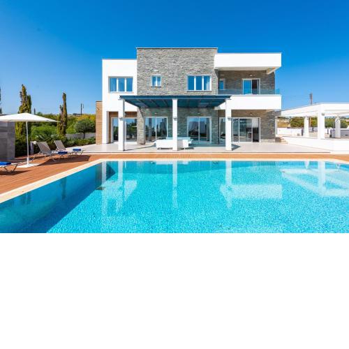 Villa Dione by Ezoria