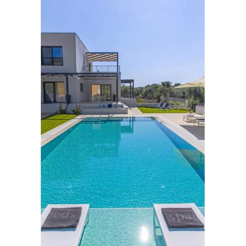Villa Dione