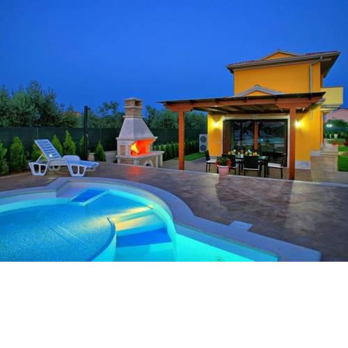 VILLA DORA
