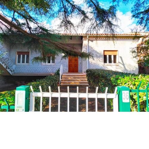 Villa due piani con giardino Arzachena