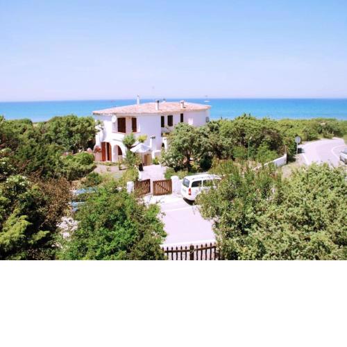Villa Eden Beach per 8 persone a 50 metri dalla spiaggia con giardino
