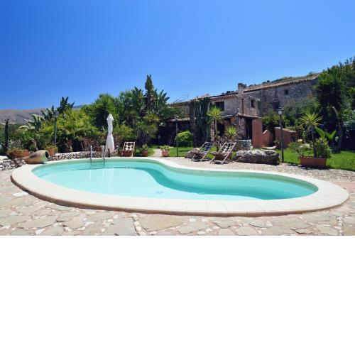 Villa Eden con piscina giardino parcheggio Wifi free