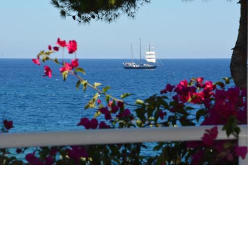 Villa Emilion Beachfront