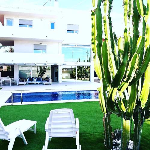 Villa en Valencia con Piscina JuanHouseValencia