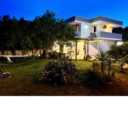 VILLA ENA