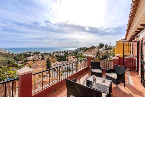 villa espectacular serramar