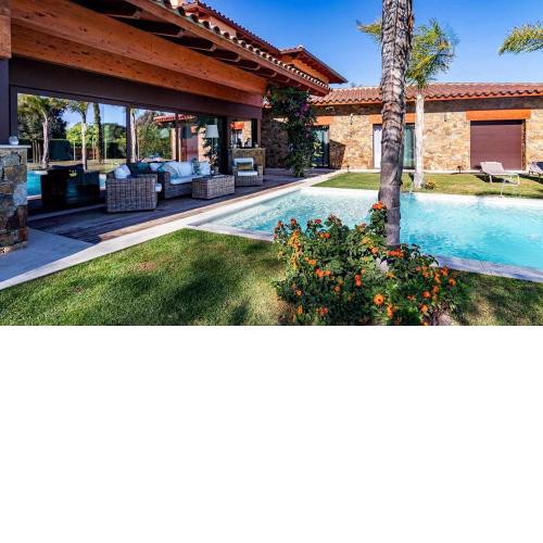VILLA ESTHER Casa de lujo en resort Torremirona Golf y Spa