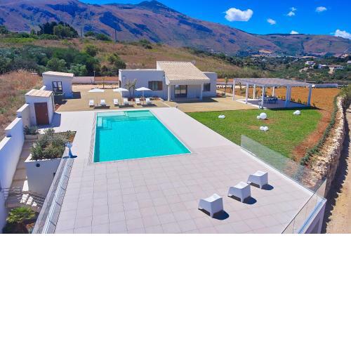 Villa Etesiae