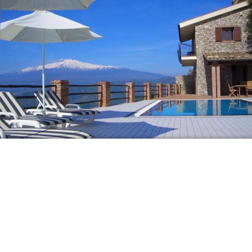 Villa Etna Mare - Pool villa in peaceful location with breathtaking views of the sea, Mt Etna & Taormina -