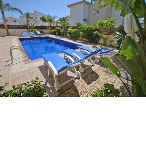 VILLA FAVOR - 3 BED WITH POOL CLOSE TO NISSI BEACH AYIA NAPA