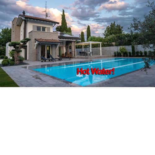 Villa Fermi Front Lake