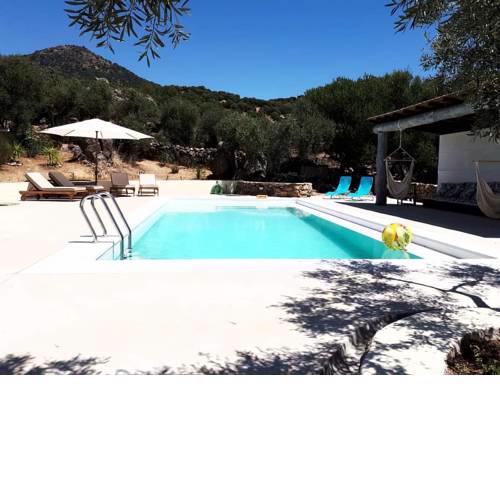 Villa Flores Amarillas