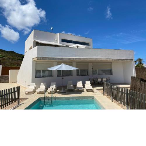 VILLA FORNELLS I by Riera Rossello