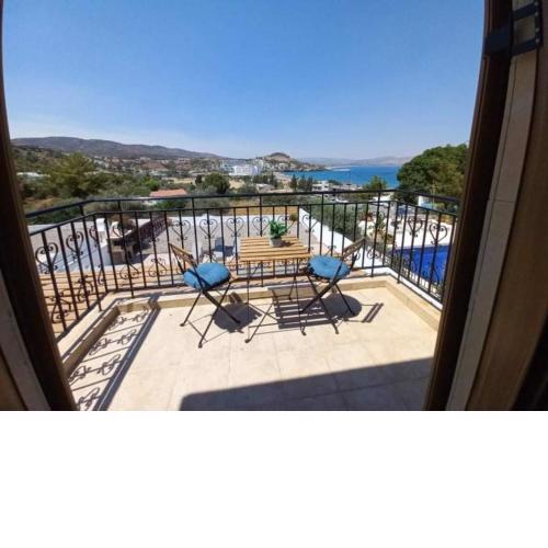 Villa from 150m of Vlixa beach