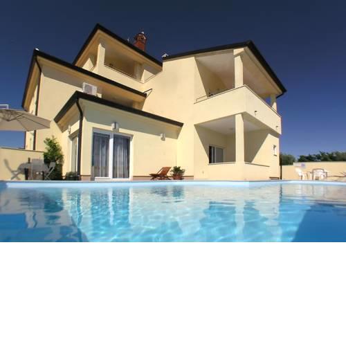 Villa G.A.P. PEROJ