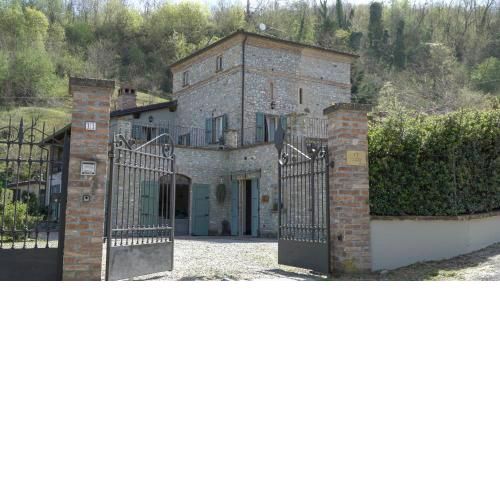 Villa Gavazzini, meravigliosa Residenza d'Epoca con Torre Medievale