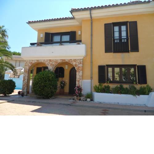 Villa Gran Familia