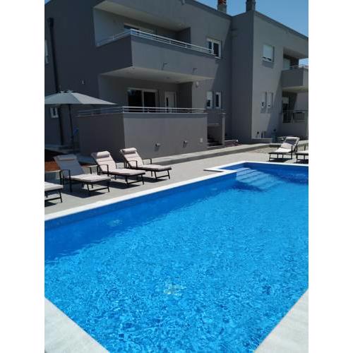 Villa Grande T&D