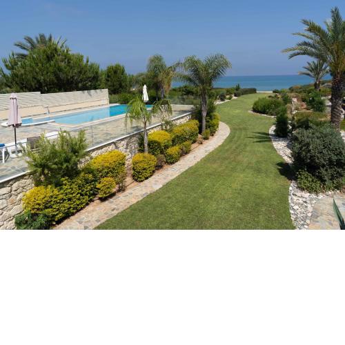 Villa Harmonia - 4 Bedroom Luxury Beach Front Villa with private Swimming Pool