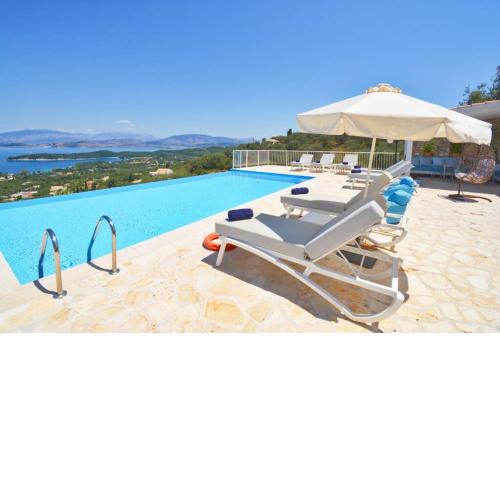 Villa Helion with Infinity Heated Pool