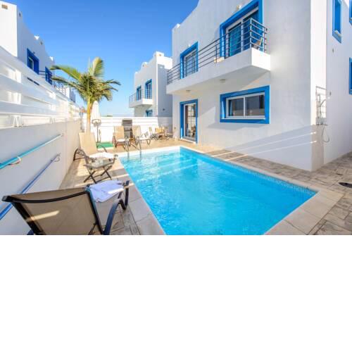 Villa Holly