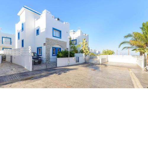 Villa Holly