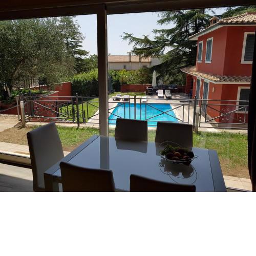 VILLA IL CICLAMINO Roma con piscina privata