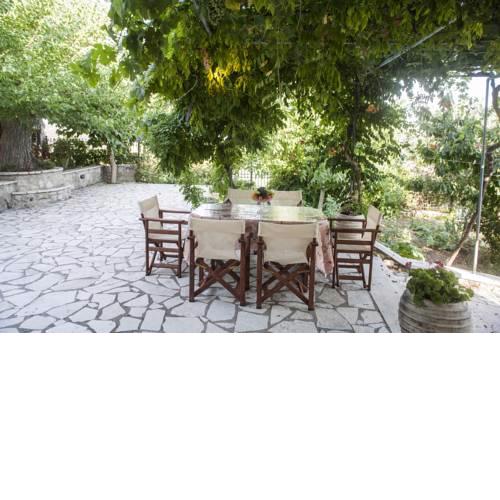 Villa Ilias