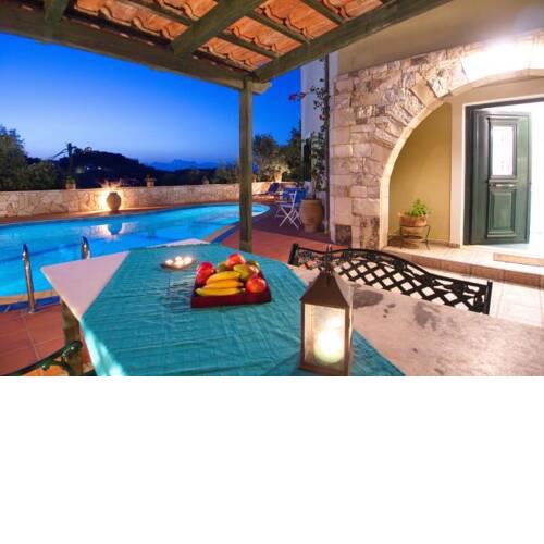 Villa in Ano Stalos Sleeps 7 with Pool and Air Con